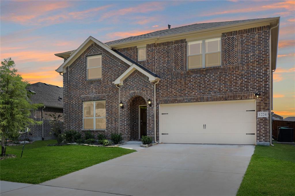 Sumner St, Aubrey, TX 76227