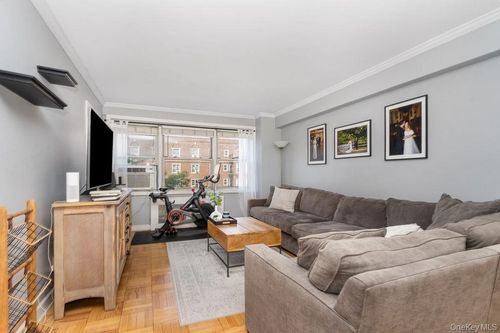 apt-5j-69 108th St, Forest Hills, NY, 11375-3840 | Card Image