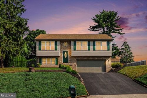 103 Greenwood Dr, NEW CUMBERLAND, PA, 17070-3021 | Card Image