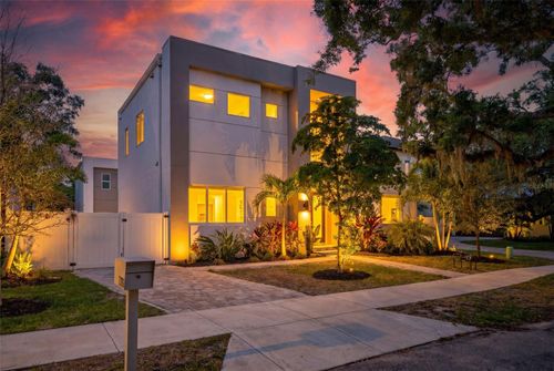 2430 Floyd St, SARASOTA, FL, 34239-2511 | Card Image