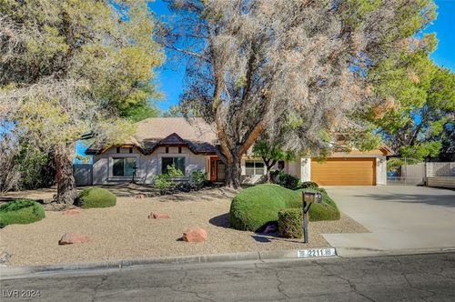 2211 Lucerne Circle, Henderson, NV, 89014 | Card Image