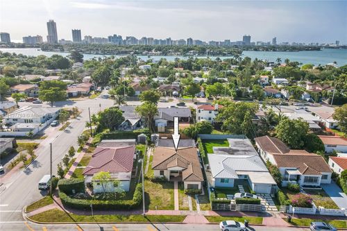 1510 Normandy Dr, Miami Beach, FL, 33141-4702 | Card Image