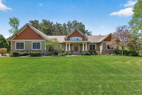 5784 Lily Ave N, Lake Elmo, MN, 55042-6002 | Card Image