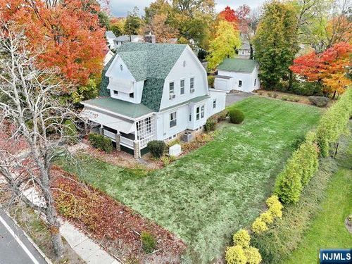 192 Broadway, Hillsdale, NJ, 07642-2034 | Card Image