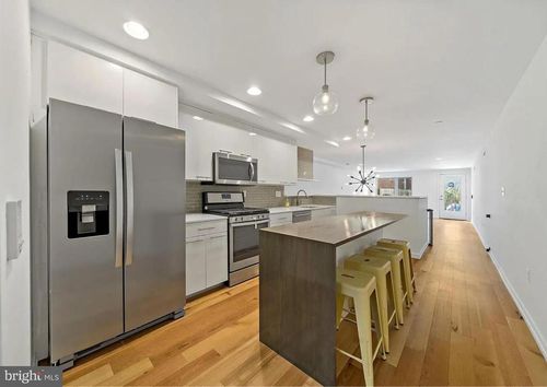 a-2538 W Girard Ave, PHILADELPHIA, PA, 19130-1371 | Card Image
