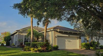 9909 Sw Eastbrook Circle, House other with 3 bedrooms, 2 bathrooms and null parking in Port St Lucie FL | Image 1