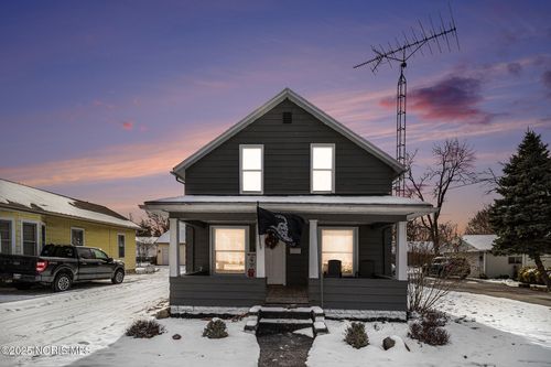 205 4th St, Genoa, OH, 43430-1809 | Card Image