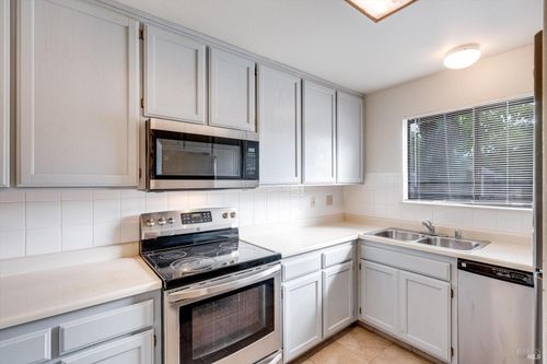 b-121 Elbridge Ave, Cloverdale, CA, 95425-4467 | Card Image