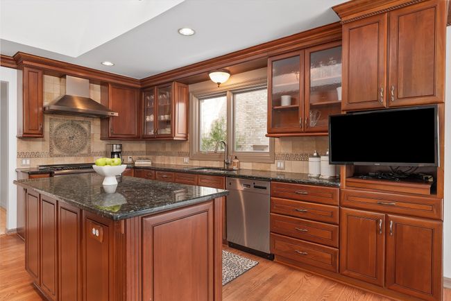 Kitchen | Image 9