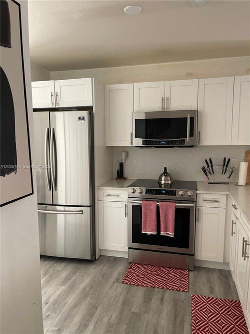 2432 Sw 99th Way, Miramar, FL, 33025-5061 | Card Image