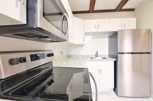 UPPER - 4 Columbine Ave, House other with 4 bedrooms, 2 bathrooms and null parking in Toronto ON | Image 5