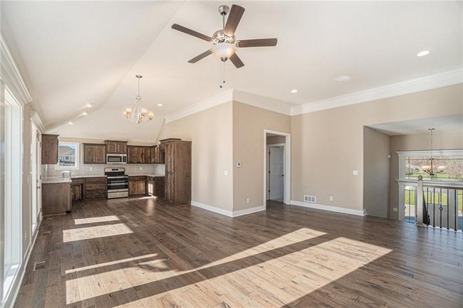 ***SIMULATED PHOTOS*** | Image 9