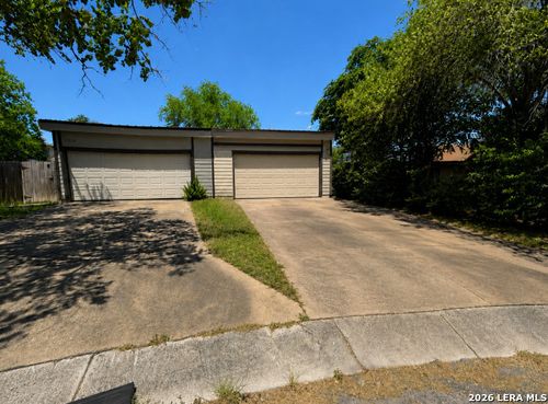 80-8450 Dixon Ridge Dr, San Antonio, TX, 78239 | Card Image