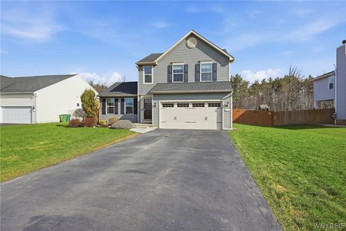 3773 Captains Way, North Tonawanda, NY, 14120-3671 | Card Image
