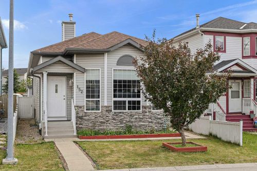 152 Martinvalley Cres Ne, Calgary, AB, T3J4L7 | Card Image
