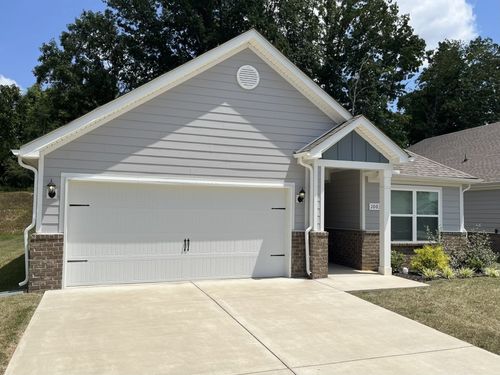 1003 Autumnwood Dr, Dickson, TN, 37055-8004 | Card Image