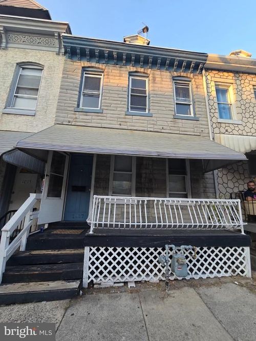 1017 Walnut St, READING, PA, 19601-3716 | Card Image