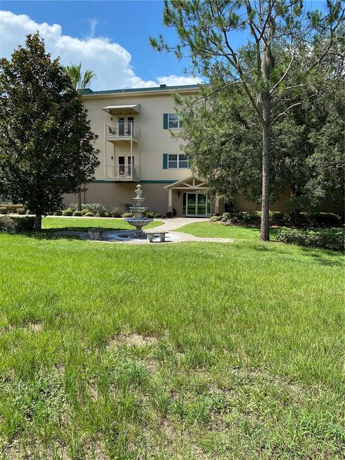 8176-8176 Southern Pines Dr, BROOKSVILLE, FL, 34601-5599 | Card Image