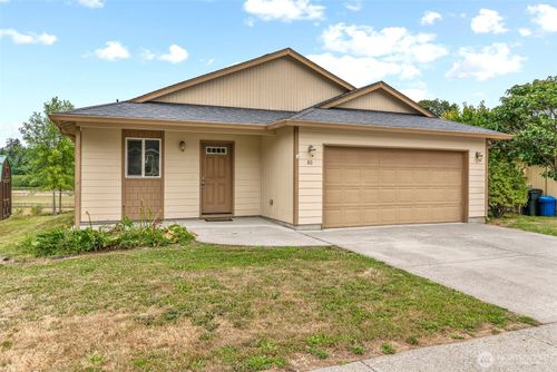 80 Hill Dr, Cathlamet, WA, 98612-9597 | Card Image