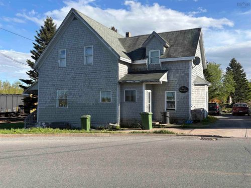 11 Acadia Ave, Stellarton, NS, B0K1S0 | Card Image