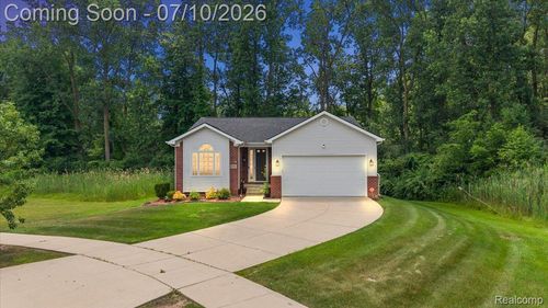 29561 S Pine Grove Dr, New Boston, MI, 48164-3404 | Card Image
