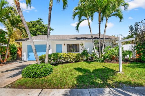 212 Dartmouth Dr, Lake Worth Beach, FL, 33460-6225 | Card Image