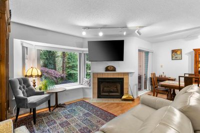 3337 Flagstaff Pl, Townhouse with 4 bedrooms, 2 bathrooms and 2 parking in Vancouver BC | Image 3