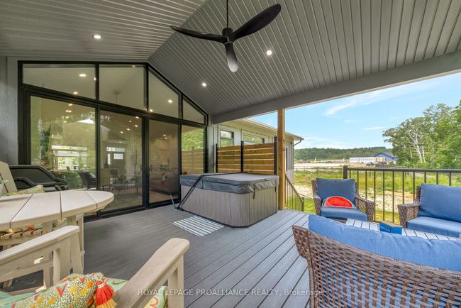 48 Deerview Dr, House other with 3 bedrooms, 3 bathrooms and 4 parking in Quinte West ON | Image 30