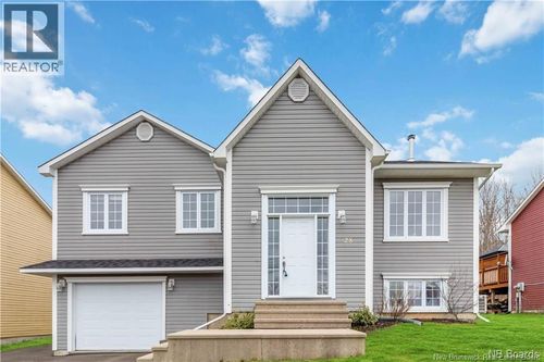 28 Brandon Crt, Fredericton, NB, E3G0X5 | Card Image