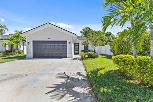 6810 Church St, Jupiter, FL, 33458-3827 | Card Image