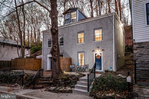 170 York St, Lambertville, NJ, 08530-1310 | Card Image