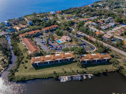 1686 Seascape Cir, TARPON SPRINGS, FL, 34689-2956 | Card Image