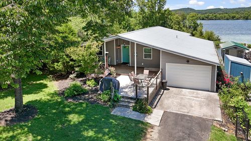 232 Kay Jennings Cir, Decatur, TN, 37322-8256 | Card Image