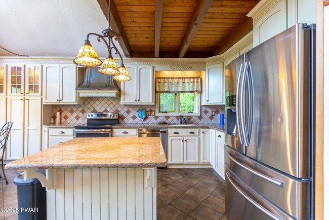 Kitchen | Image 9