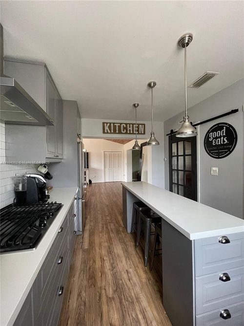 8301 Sw 27th Ter, Miami, FL, 33155-2410 | Card Image