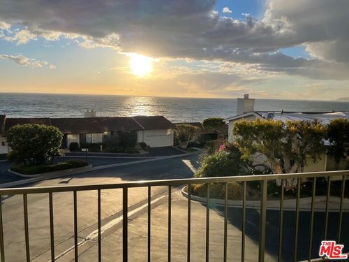 6798 Shearwater Ln, Malibu, CA, 90265 | Card Image