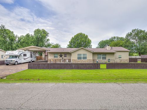 13924 S Dogwood St, Glenpool, OK, 74033-2713 | Card Image