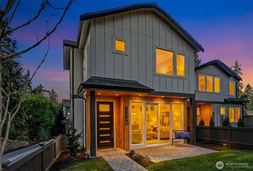 b-11217 Ne 95th St, Kirkland, WA, 98033-5105 | Card Image