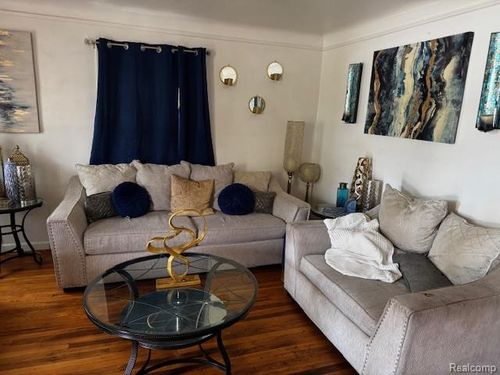 15018 Tacoma St, Detroit, MI, 48205-1960 | Card Image