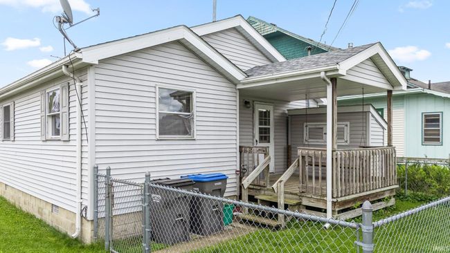 808 W Canal St, House other with 3 bedrooms, 2 bathrooms and null parking in Winona Lake IN | Image 4