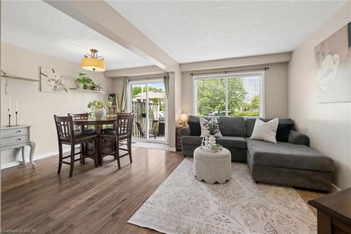 5-15 Gregg Crt, Kitchener, ON, N2A4H7 | Card Image