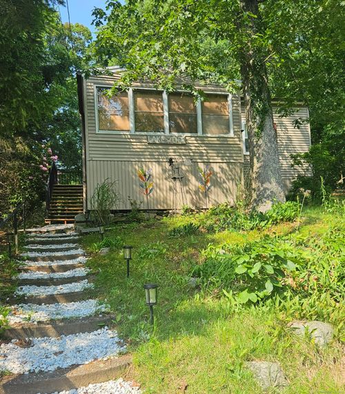 15 Ledge Rd, Lebanon, CT, 06249-2127 | Card Image