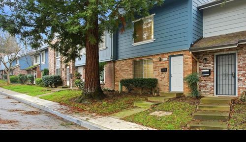 3952 Oak Villa Cir, Carmichael, CA, 95608-2164 | Card Image