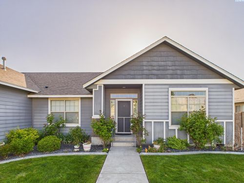 2907 S Dawes St, Kennewick, WA, 99338-2704 | Card Image