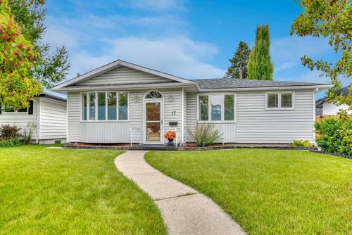 17 Windermere Road Sw, Calgary, AB, T3C3K2 | Card Image