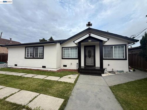 674 Clara St, Oakland, CA, 94603-1141 | Card Image