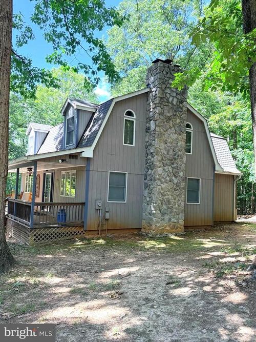 490 John Brown Farm Rd, HARPERS FERRY, WV, 25425-5724 | Card Image