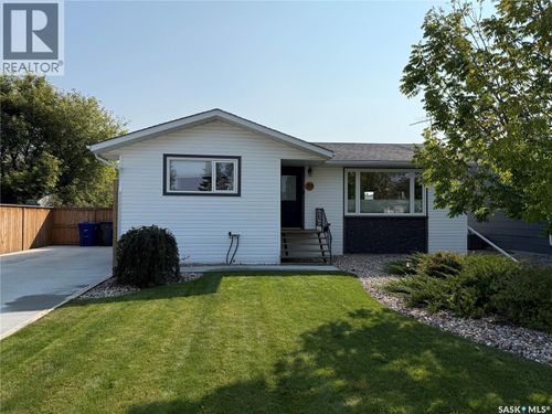 211 19th St W, Battleford, SK, S0M0E0 | Card Image