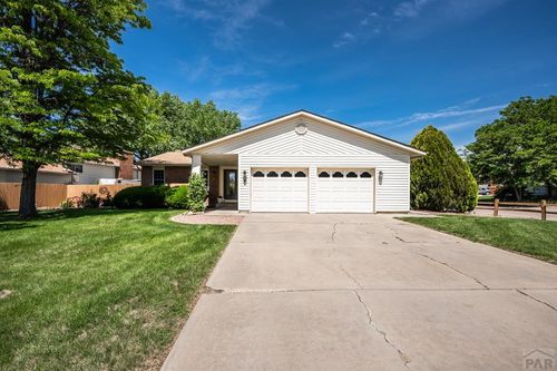 1 Mayweed Ct, Pueblo, CO, 81001-1134 | Card Image