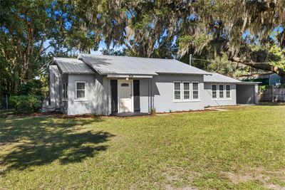 6814 Se 220 Th Terrace, House other with 3 bedrooms, 2 bathrooms and null parking in Hawthorne FL | Image 3